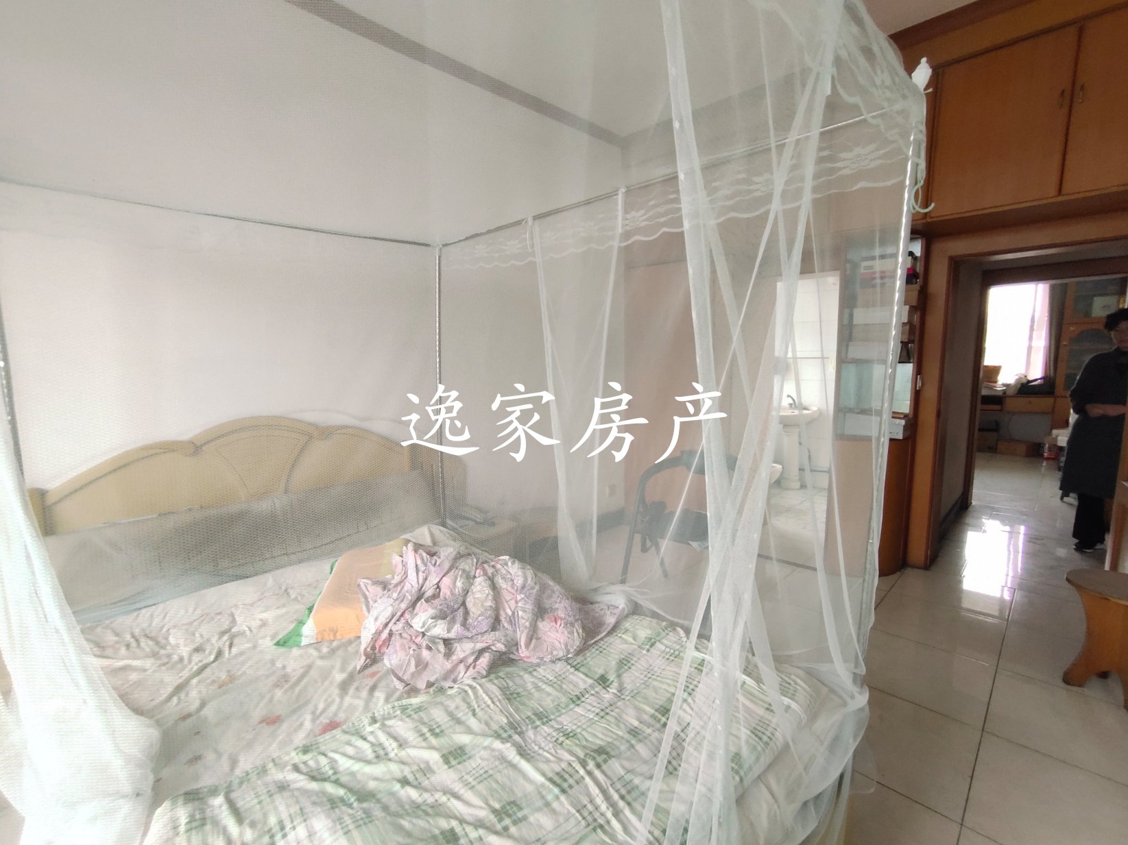 杨公堰,大户型,带一百多个平方的楼顶花园9