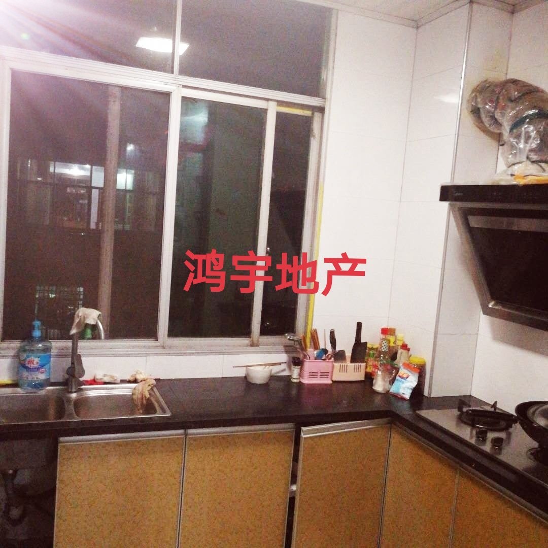 新景小区,带车库20个平方,性价比特别高,买它买它买它3