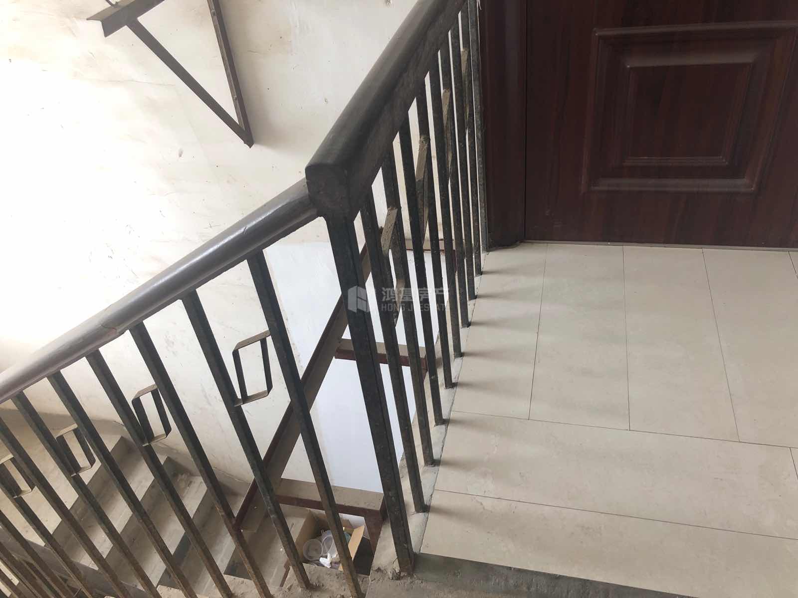 阳光家园,阳光家园 普通带家具家电 房东诚心出售3