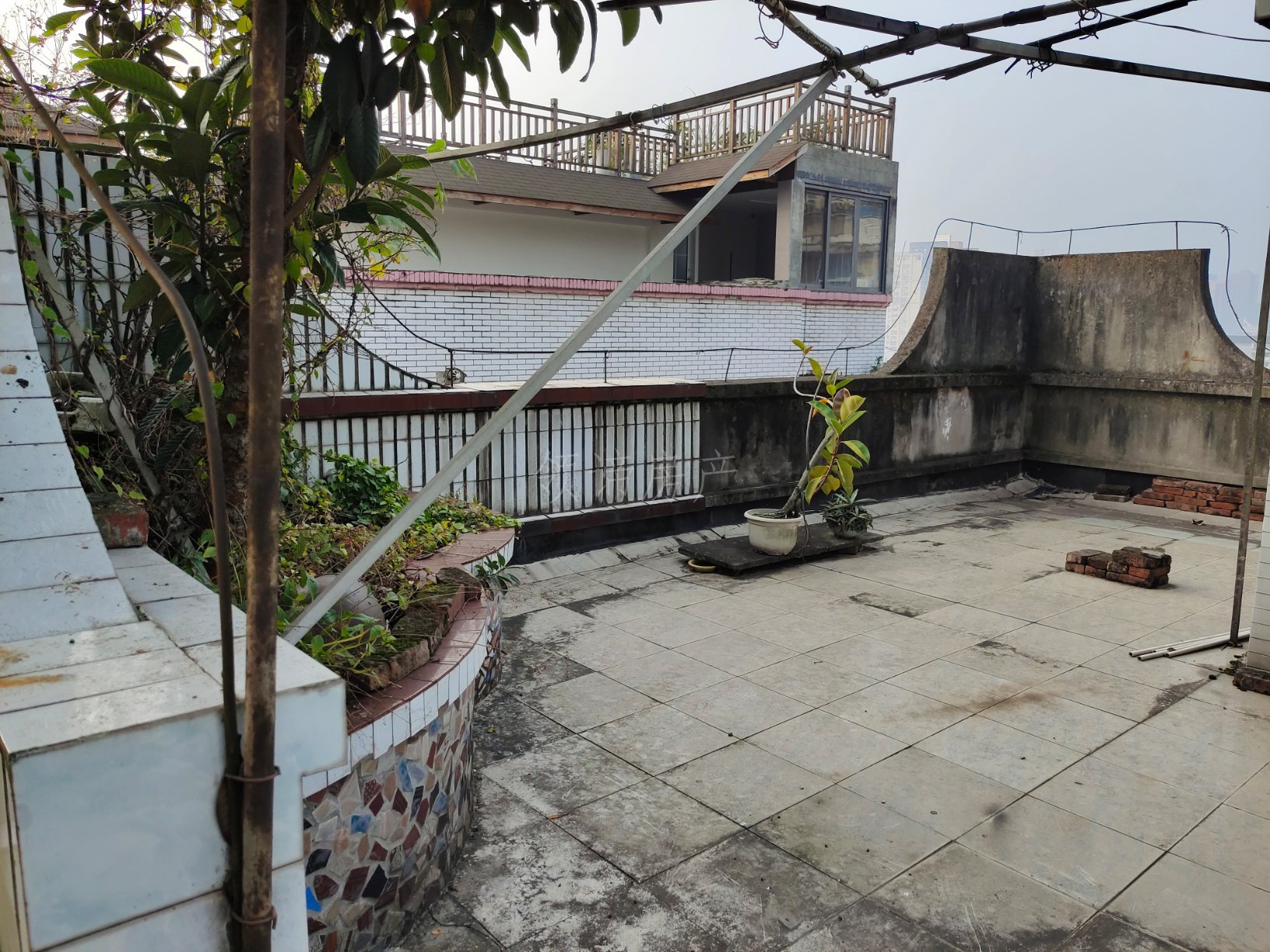 天河街器械厂单位房,十三小、东兴初中旁、套四双卫带花园4