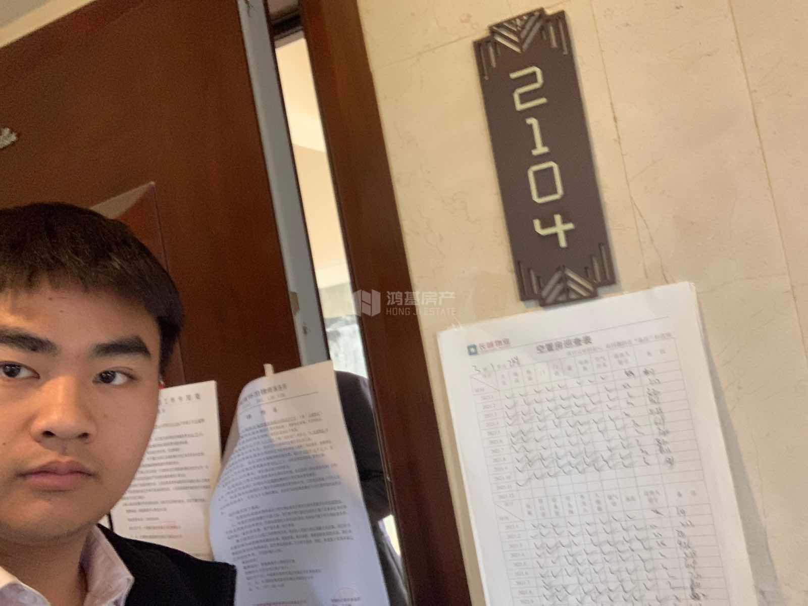 南浦锦城,市中心 次新房急售,万元,还有一个车位2