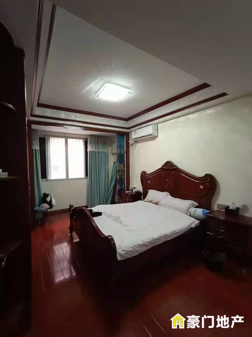 国税花苑,国税花苑独栋带车库,赠送一楼,顶楼可做独立2房出租6