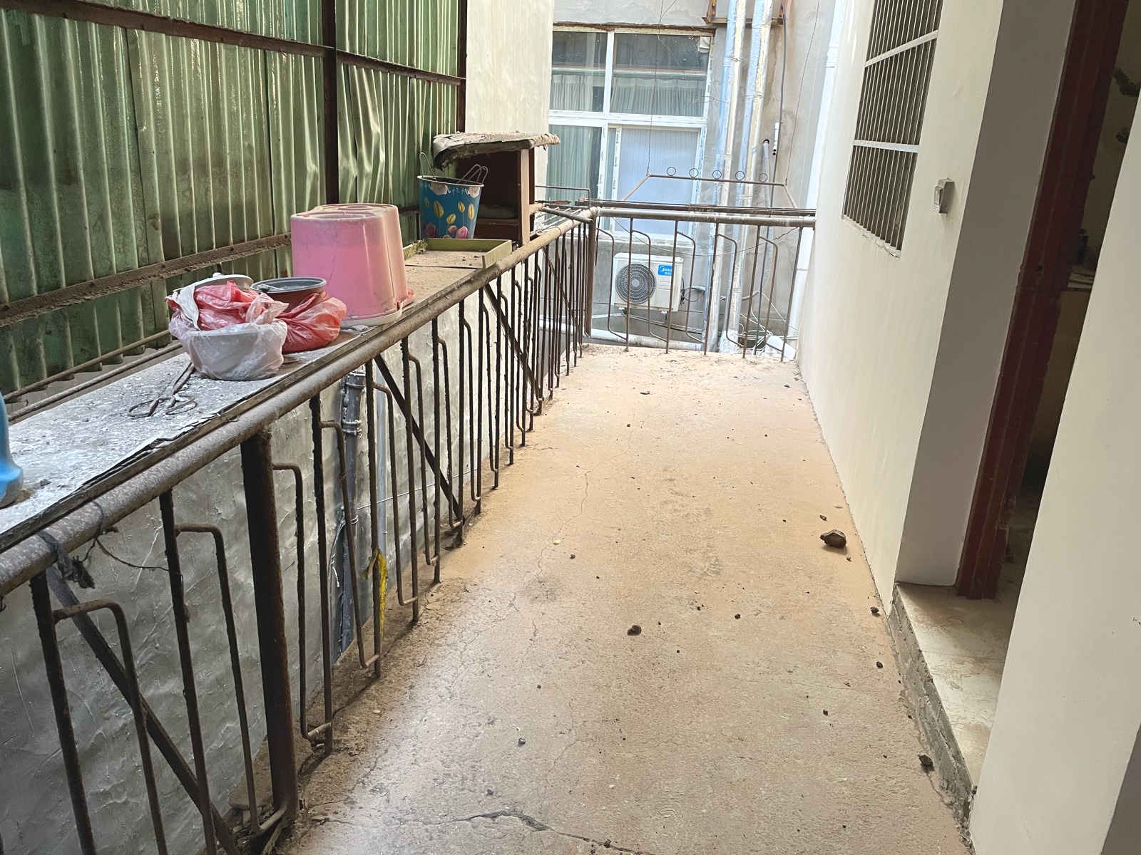 堤街私房,中心地段,出行方便,清水,步梯好楼层8