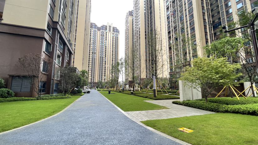 正黄金域香江,河东新盘,拿就装修适合10