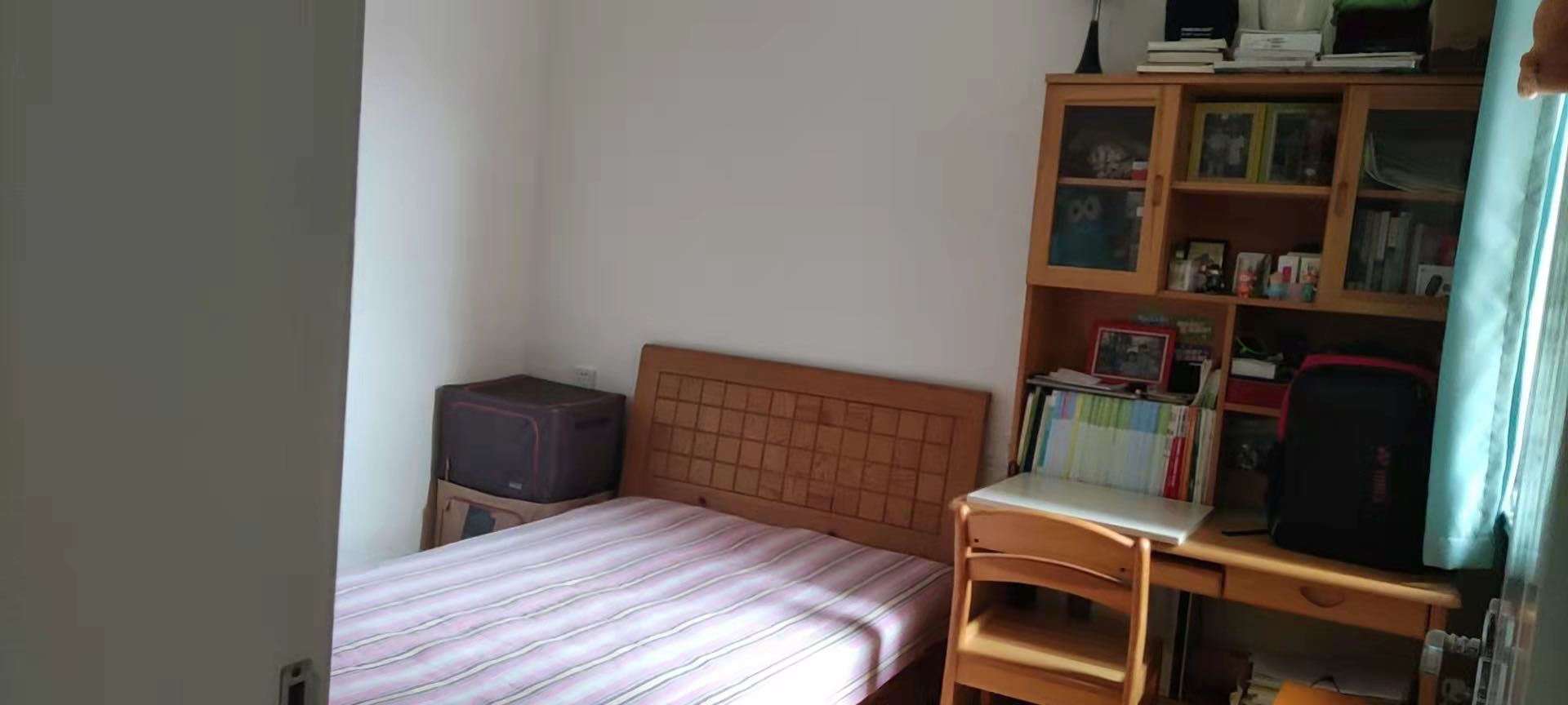 静湖家园,市中心,安静小区,2室2厅1卫1阳台精装,房东换房1