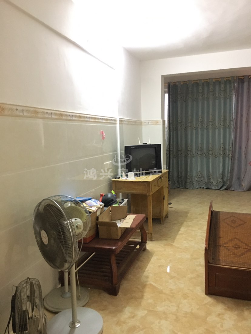 新南城小区,出售新南城单间,电梯中层5