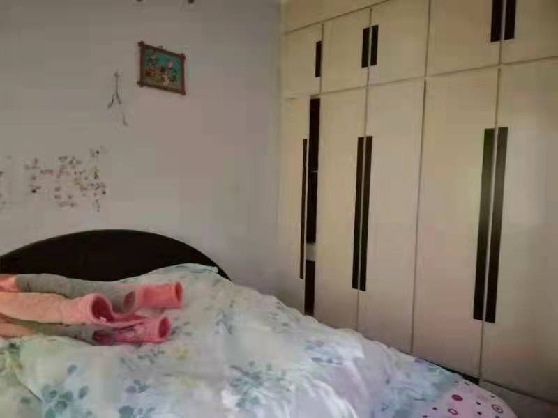 涪陵水电设计院,房子是单位房实际面积大,以前的装修风格个3