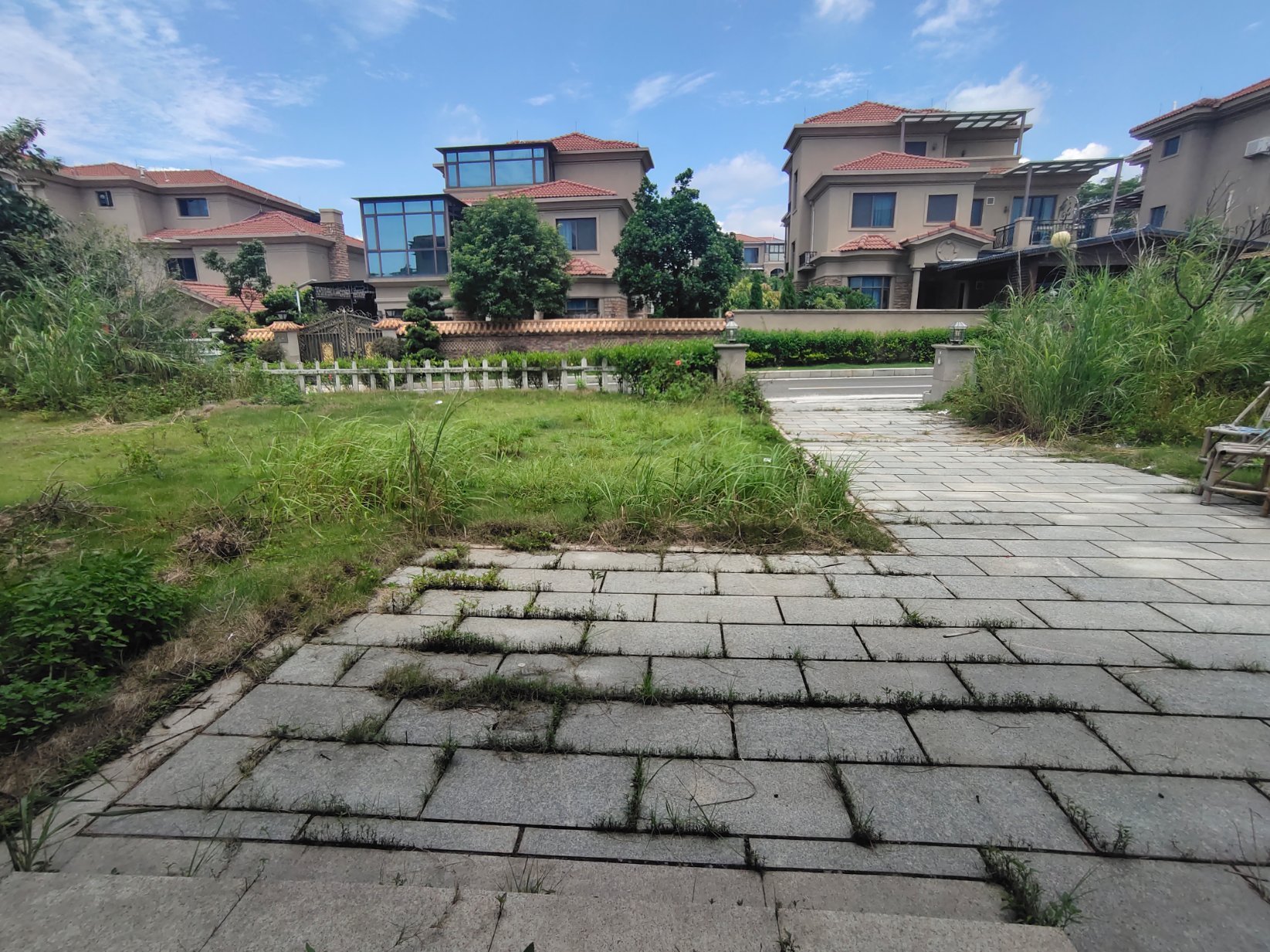 碧桂园假日半岛,商业街热铺急售,全低层,公交站旁,人流爆满8