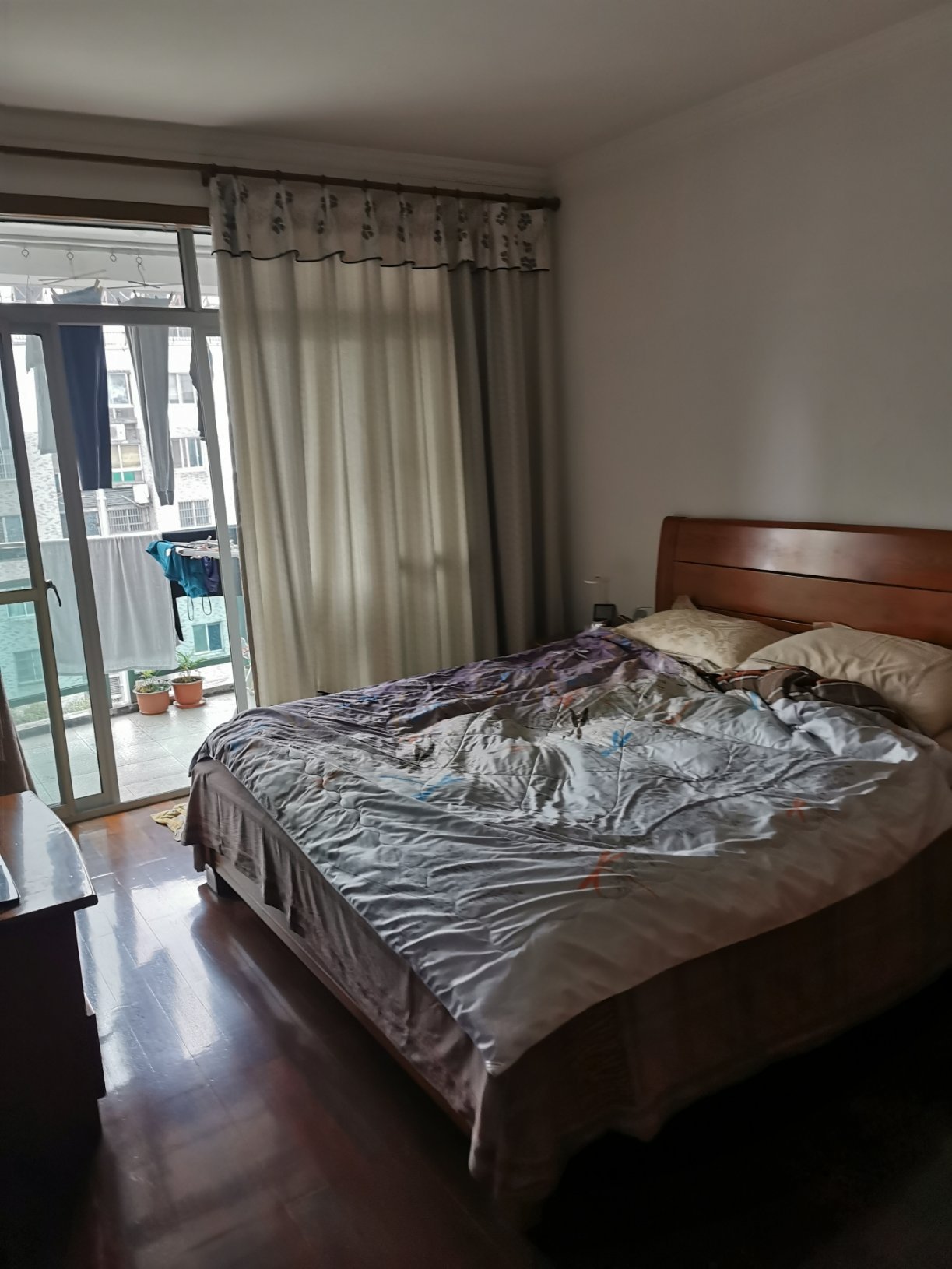 大树花园,大树花园3期,自住房,秀实上外学校,带一个汽车库4