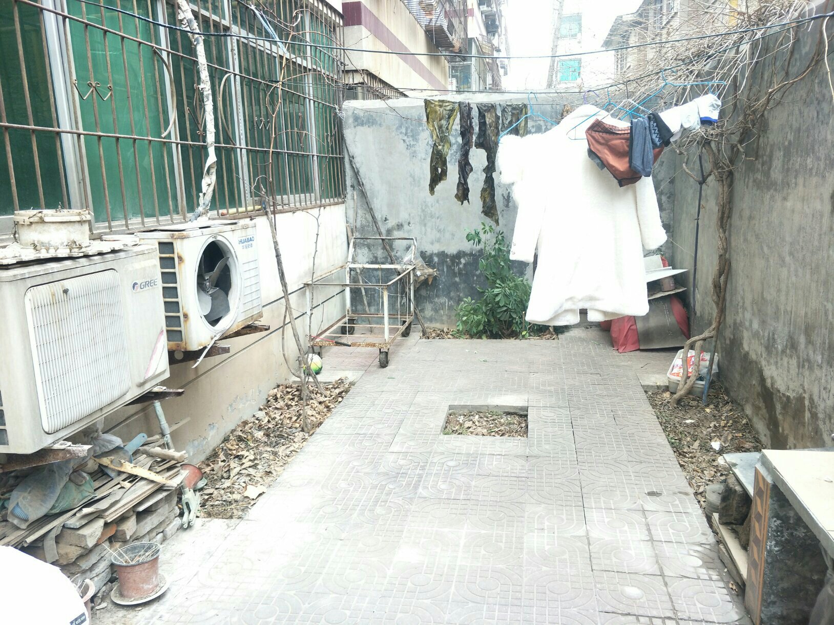 粮食局家属楼,定好家1320尹富市场 两室两厅南北通透 带小院地理位置佳7