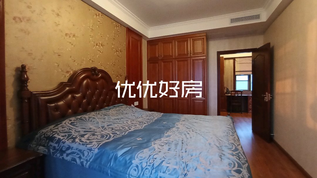 半山逸城A区,半山逸城中排4室豪装大户型出售10