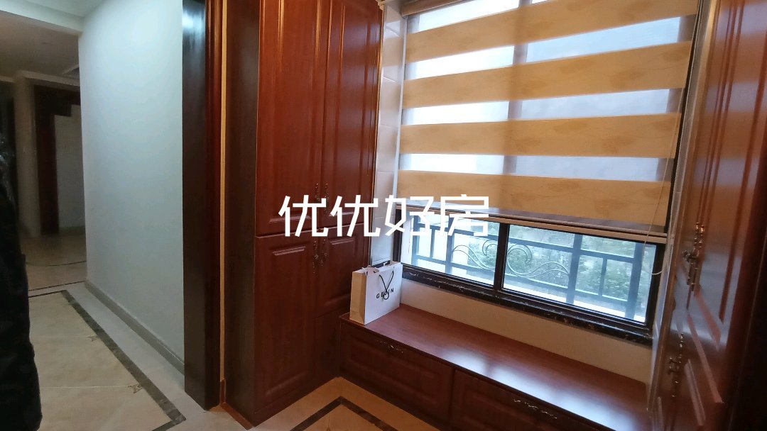 半山逸城A区,半山逸城中排4室豪装大户型出售4