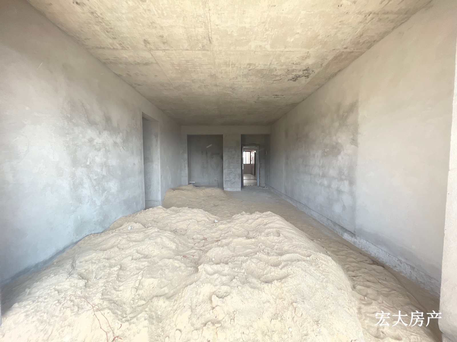 古郡华府,毛坯房 四房两厅 124方,有车位另计1