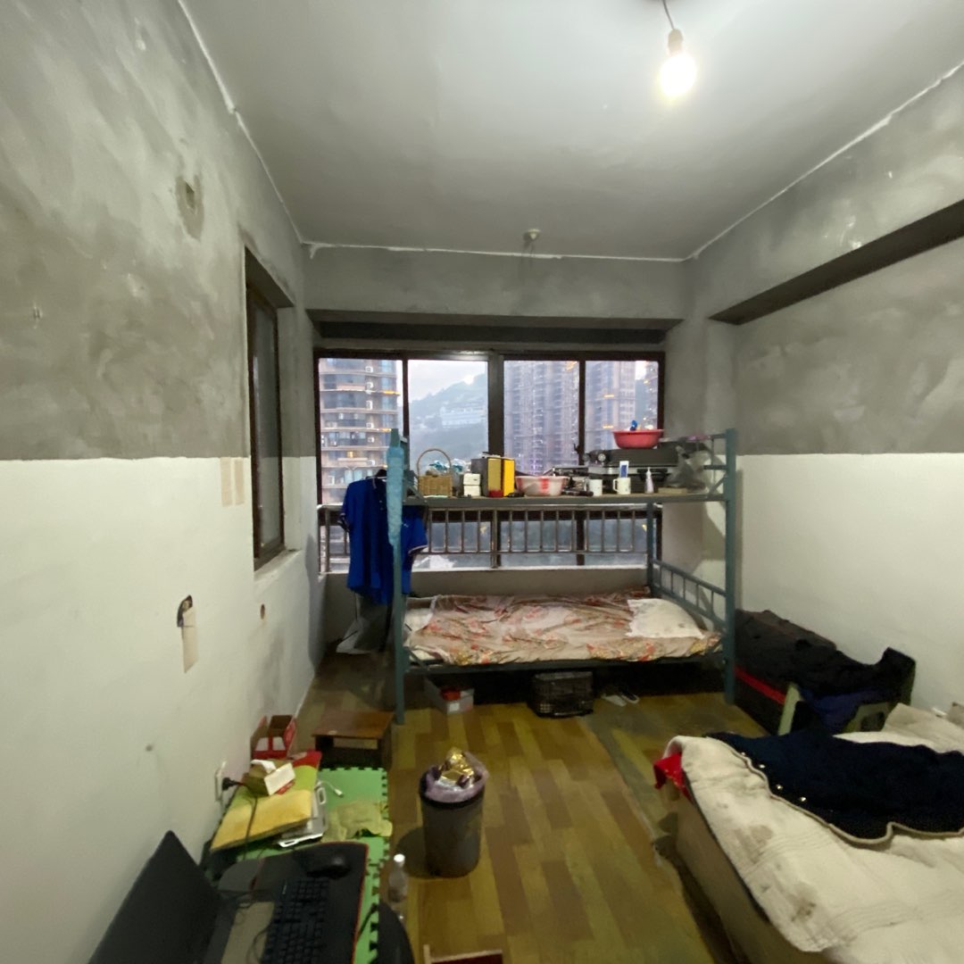 金田大厦,房东做生意急需资金周转,降价15??售,不可多得的房美价廉。6