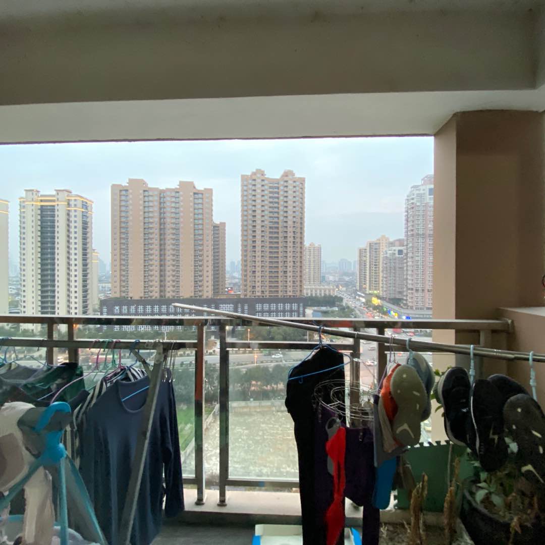 金田大厦,房东做生意急需资金周转,降价15??售,不可多得的房美价廉。9
