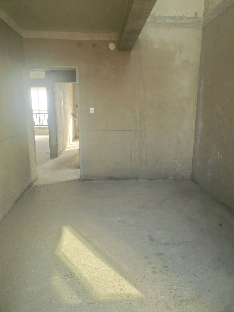 世纪新城,世纪新城顶复 房主急售 车位储藏室,钥匙在总店269号4