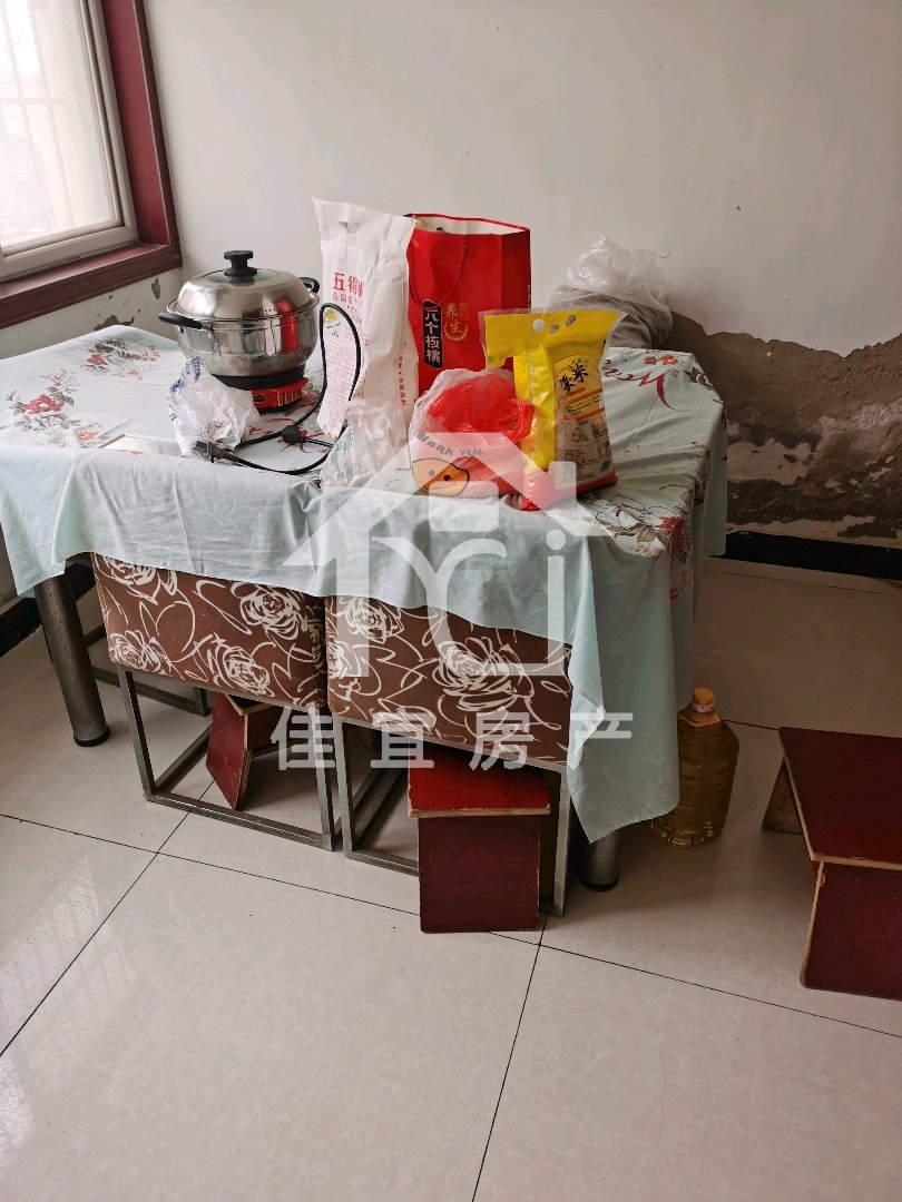 大众万福名苑,带车库,带阁楼,有证能按揭。4