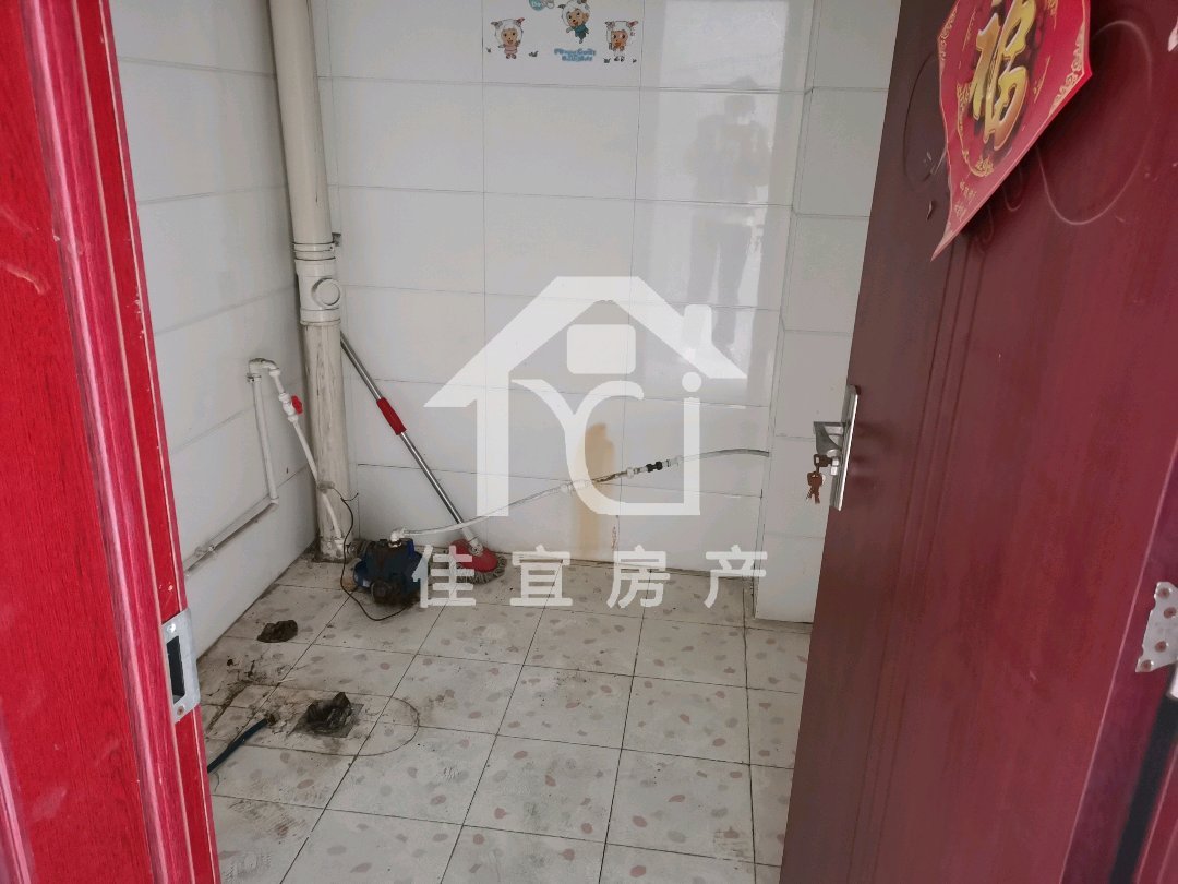 大众万福名苑,带车库,带阁楼,有证能按揭。9