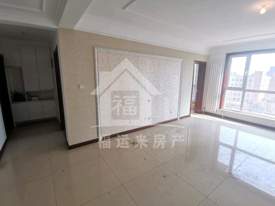 红星家园D区,带附房,带车位,三室两厅两卫,大H户型,品质精装修未,急售!4