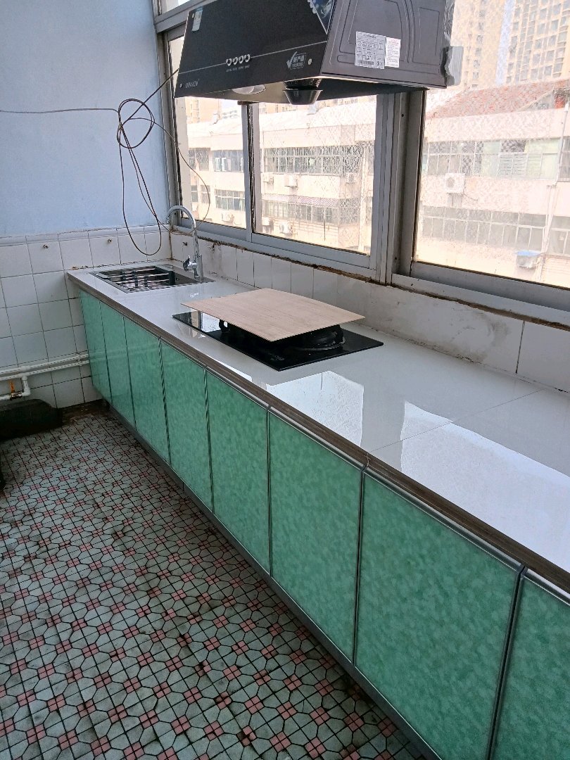 临沭公安局家属院,老看守所家属院,带储藏室,刚装修完,没有土地出让金5