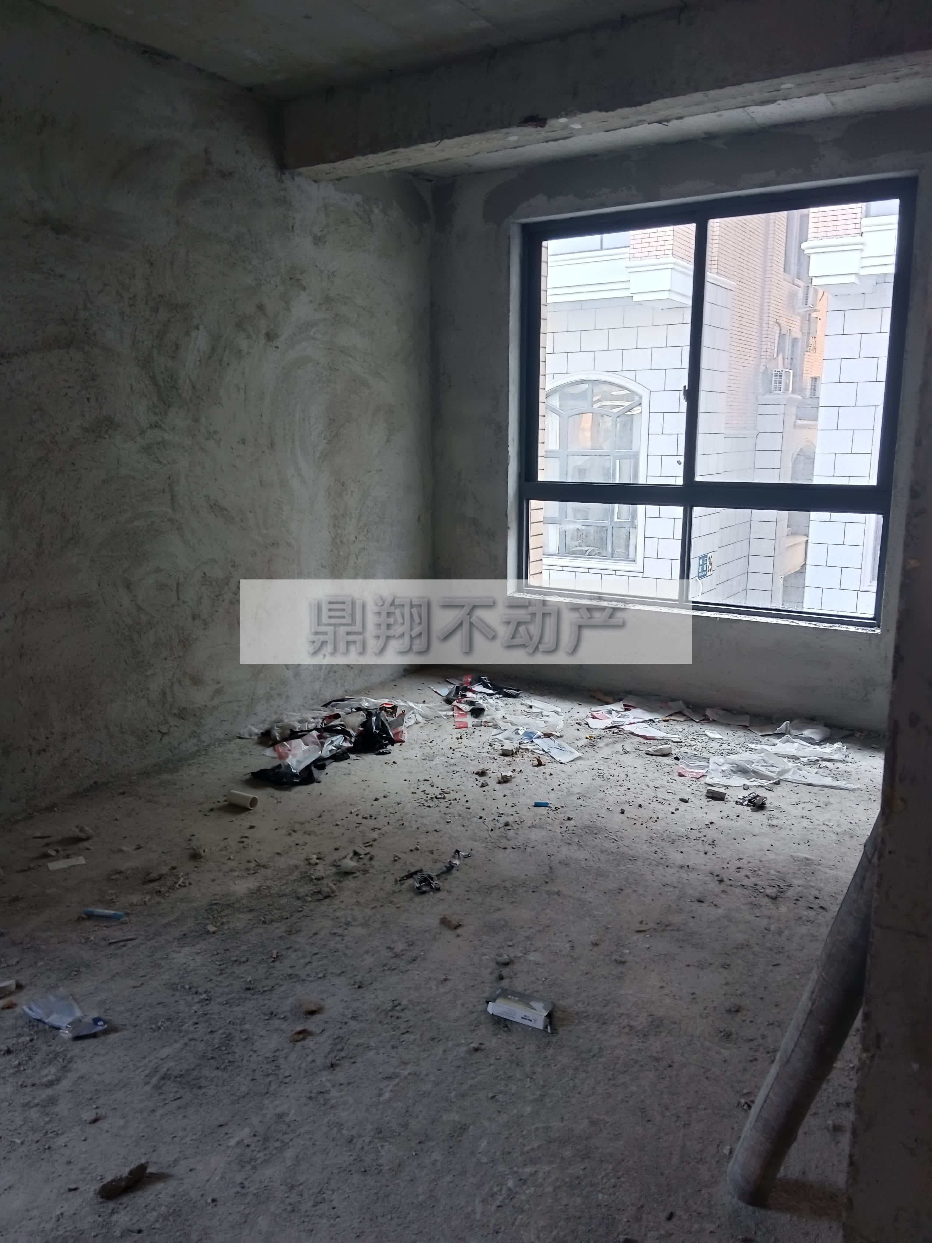 锦江嘉园,锦江嘉园排屋390平方,两年内5