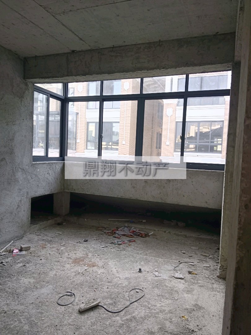 锦江嘉园,锦江嘉园排屋390平方,两年内6