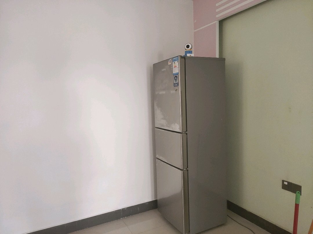 兴和苑,急售 体育场附近精装两室拎包入住3