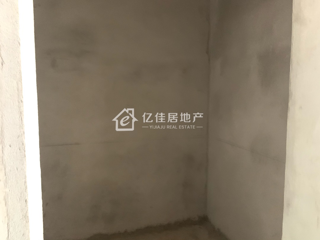 江山壹号,大院子!好户型需要全款!2