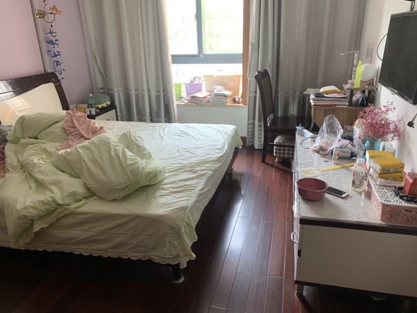 南方凤凰苑,15786出售:南方凤凰苑电梯房3楼 2室1卫ii6