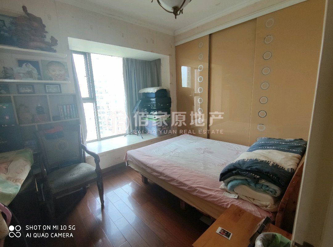世茂滨江新城,紧邻地铁口,小房型,仅售695万元8