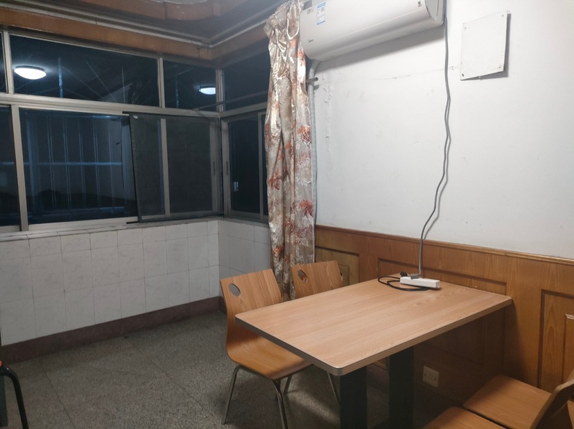 商南新村,商南新村 长小十五中 中等装修 诚心出售 户型方正8