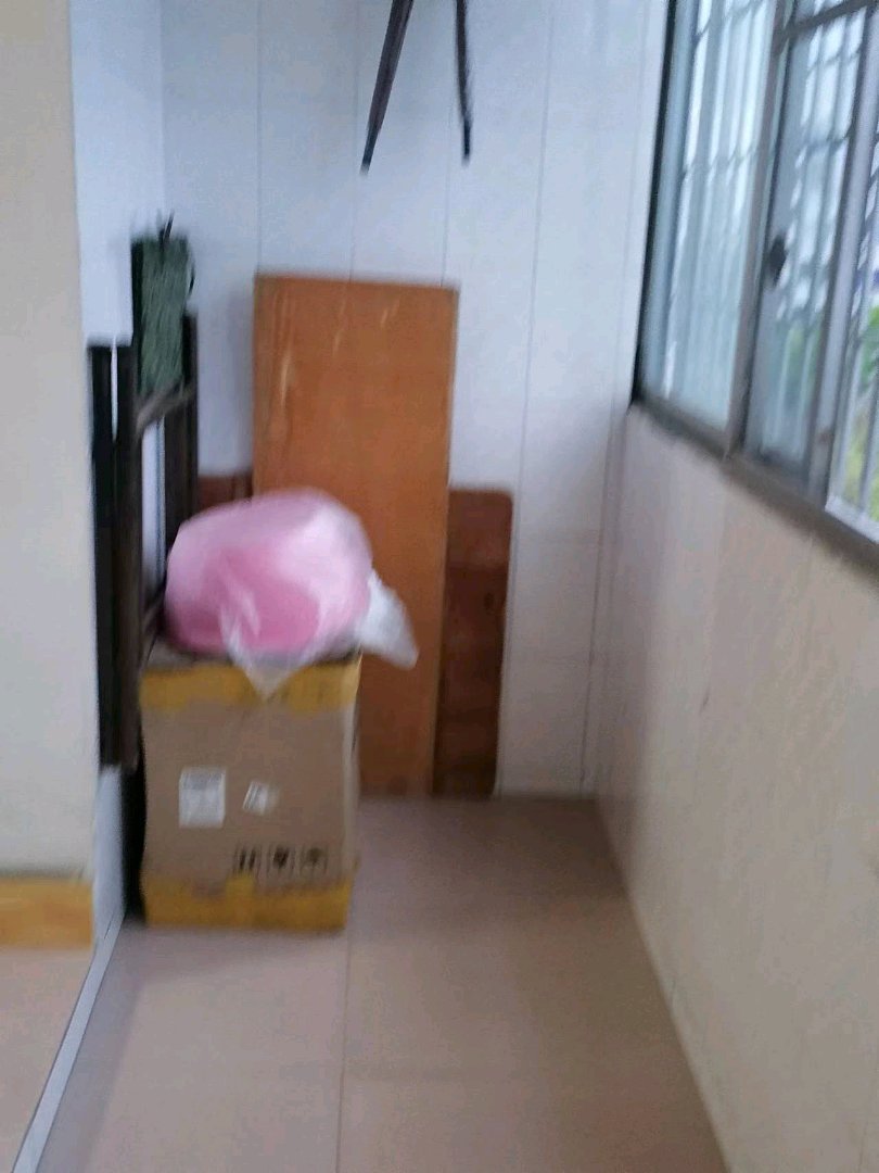 交通路,玉林串串香楼上,停车方便,6