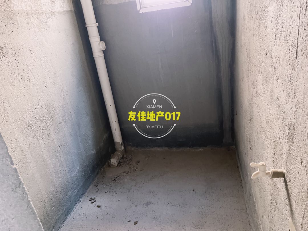 紫瑞苑,8410东区清水三房,需一次性6