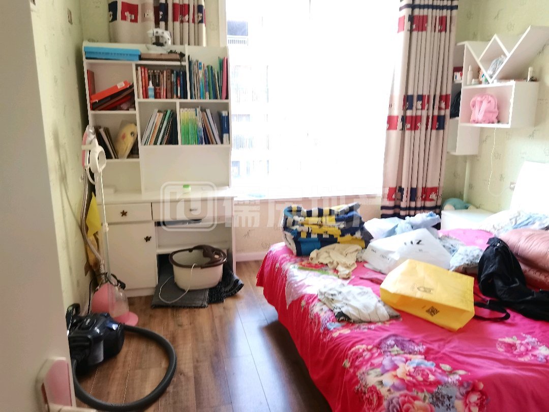 麟德公馆,朝阳学校附近3室2厅多层电梯洋房带地下停车位带地面柴房5