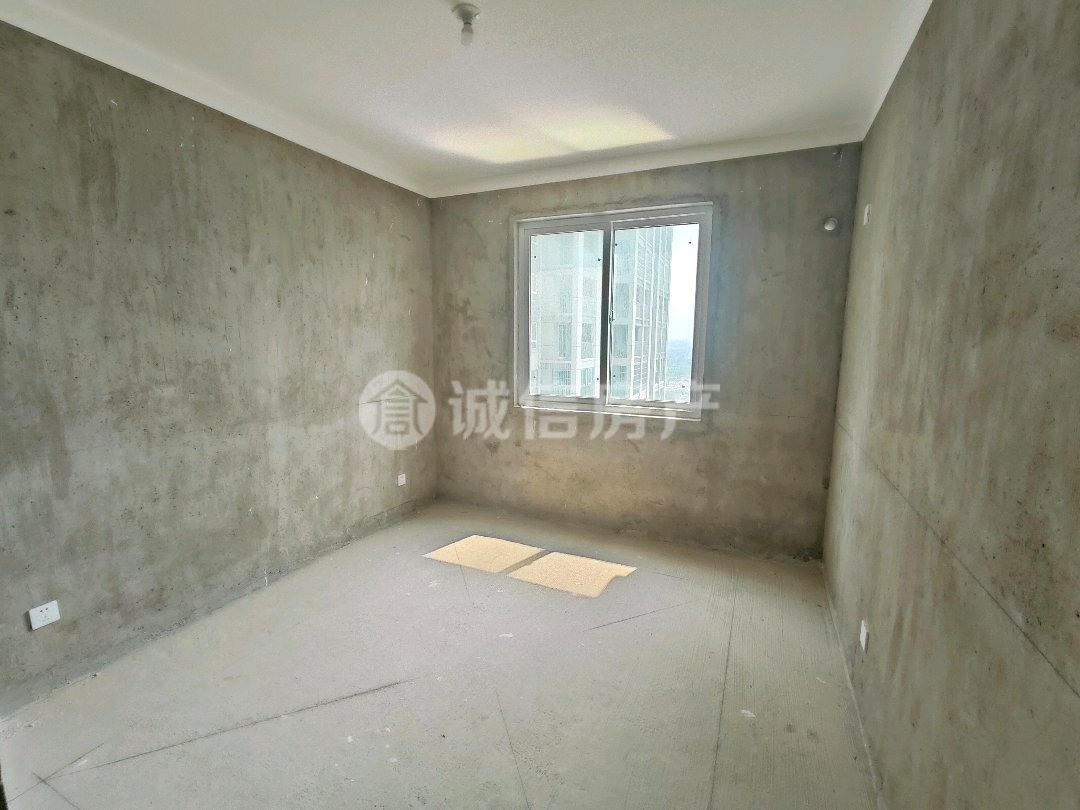 港利东城安置小区,港利东城安置小区毛坯三室两厅两卫双阳台户型方正东边户黄金楼层8