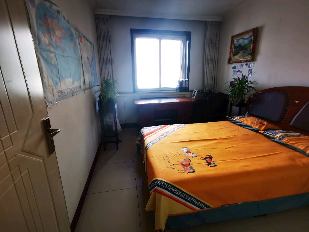 敬东厂家属院,敬东厂3室2厅1卫精装房,能接能按揭4