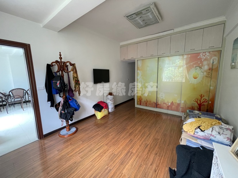 森林花园,森林花园,户型方正敞亮,采光通风好阳光充足,拎包入住2