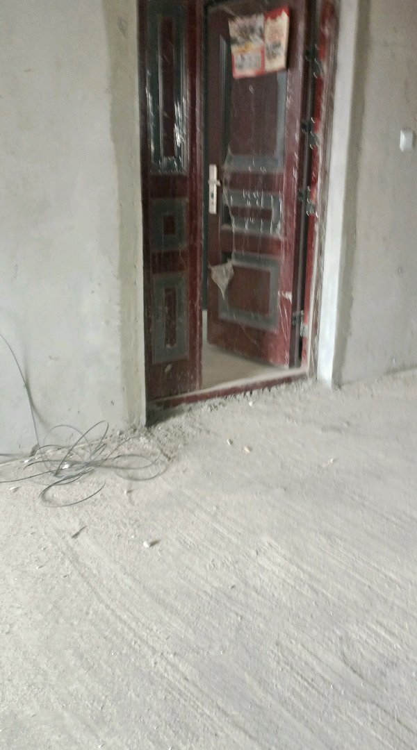 尚品嘉苑小区,尚品嘉苑,电梯三楼,130平方,三室两厅两卫,毛坯房4
