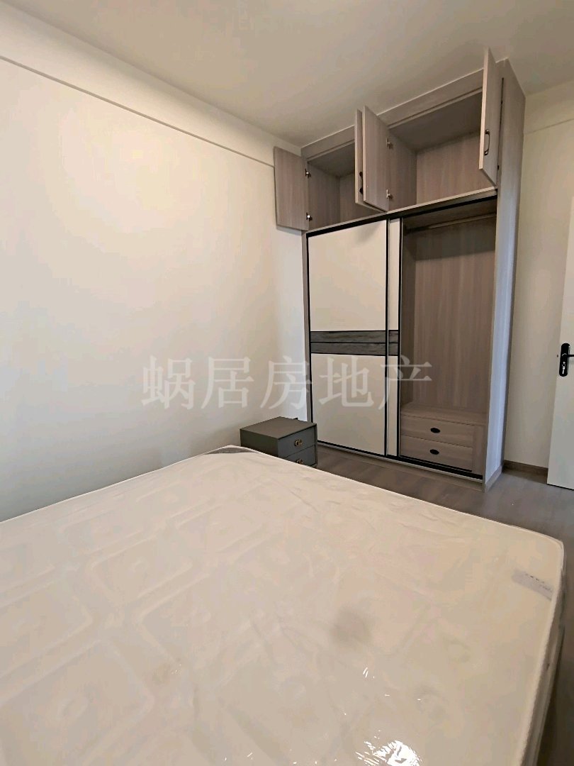 希望城,城中心购物方便,楼下就是彭山好的小学2