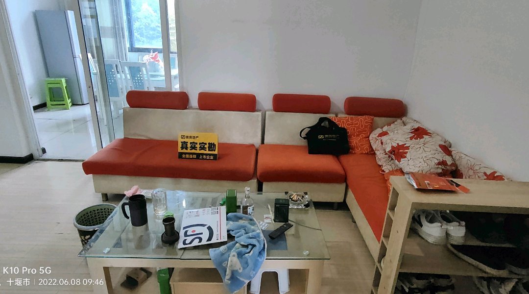 神鹰公司家属楼,五鼎小区精装3室,南北通透采光好。1