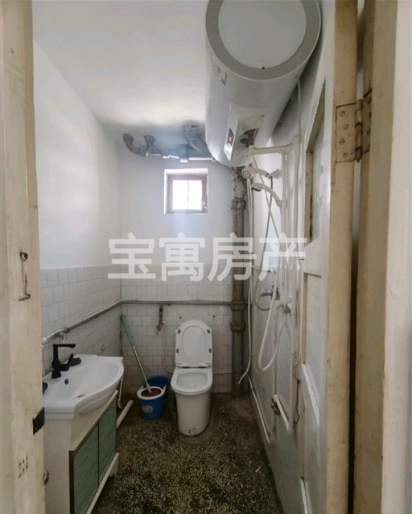 新华街区,新华街三楼二室一厅一卫 产权清晰房主急售6