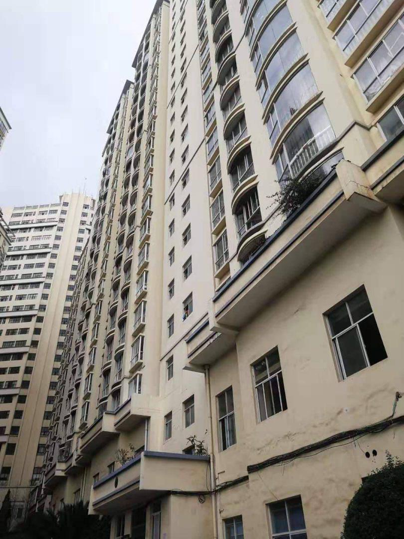 赢城世家,赢城世家84平方带一部分家具房东诚心出售4