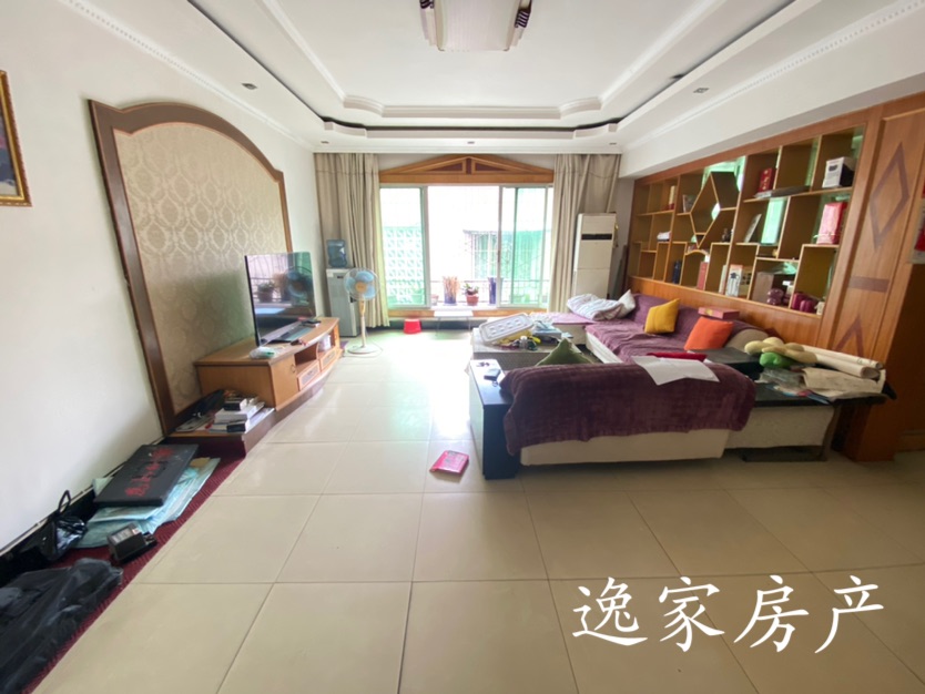祥和公寓,这房子面积大,读一小,带楼顶花园,带一个车库6