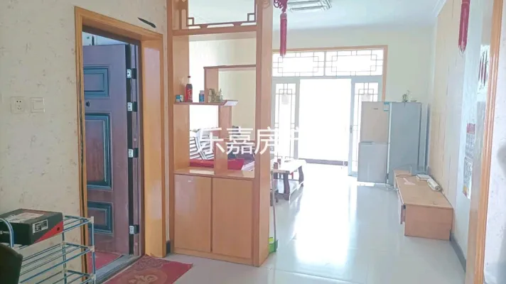 盛世新村:两室两厅一卫,简装修,带家具家电