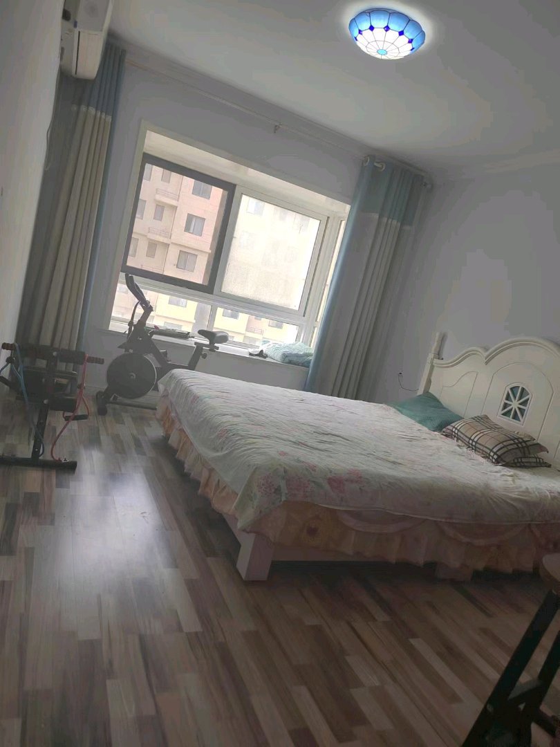 河畔豪庭,位置好,彩光好,停车放便,带储藏室3