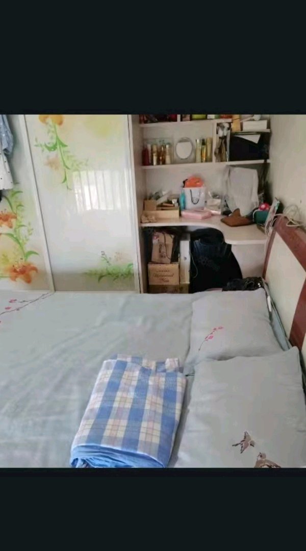 海情丽都,海情丽都好房出售!此房两证全!房主急售,价格可议!4