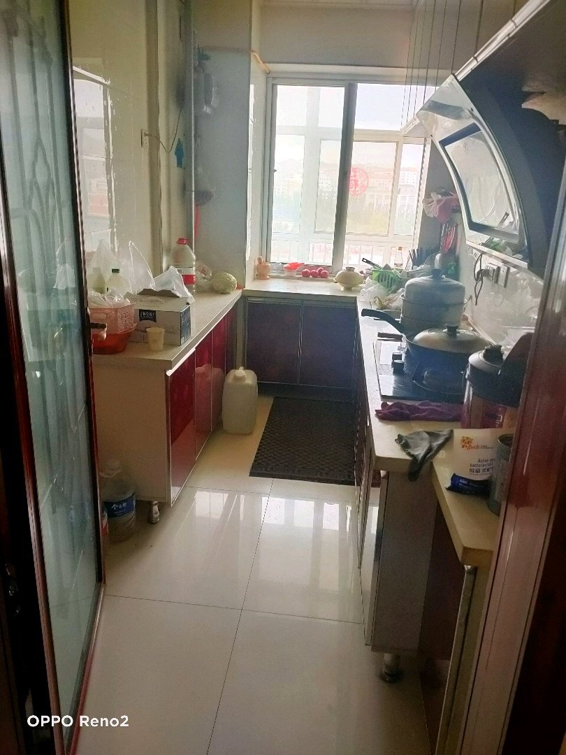 绥德县金阳光小区,房子地理位置好,没有房产证5