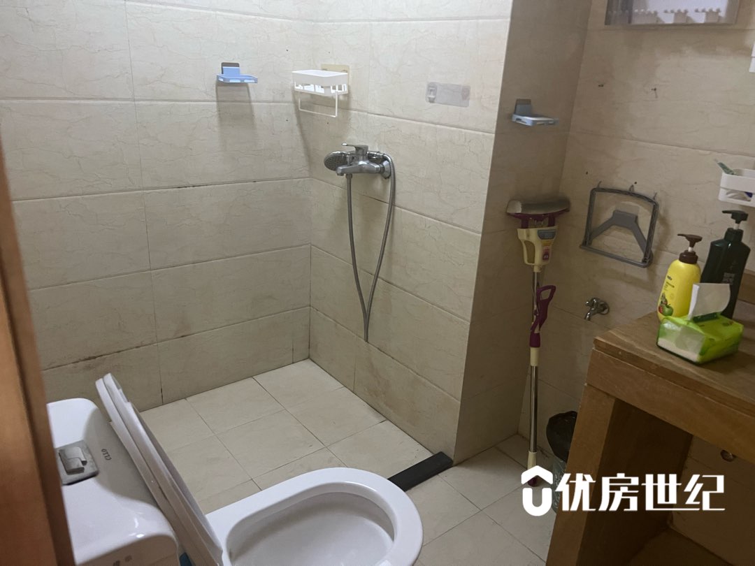 东湖豪门,东湖豪门 3-2-1-2 居家装修,电梯中层136万10