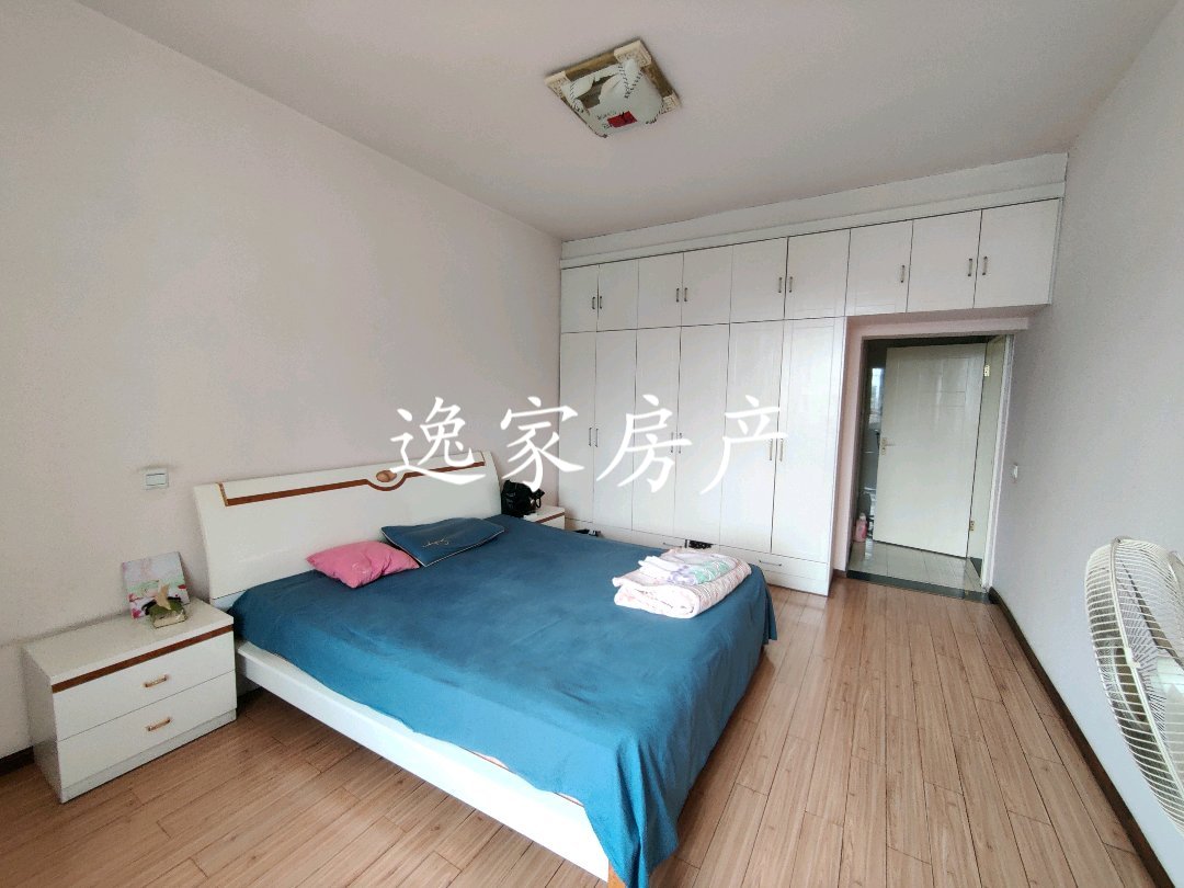 夹江银丰苑,银丰苑新华寓的房子 带楼顶 成色新11