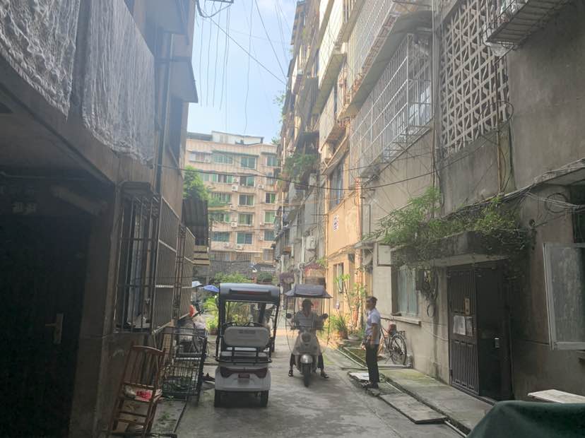 绥山东路小区,房主出售#NO_LIMITE9
